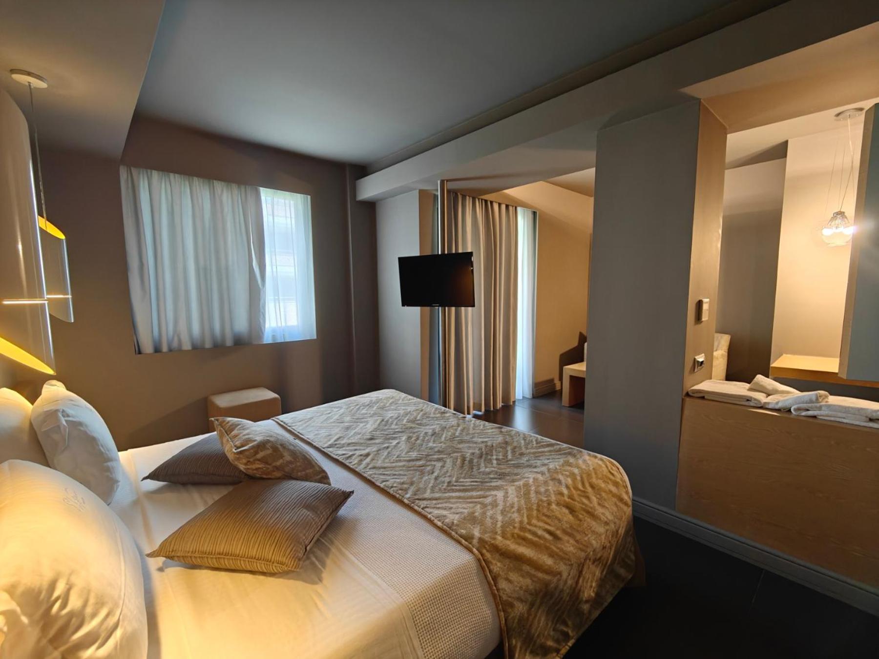 Elysion 5* Mytilíni