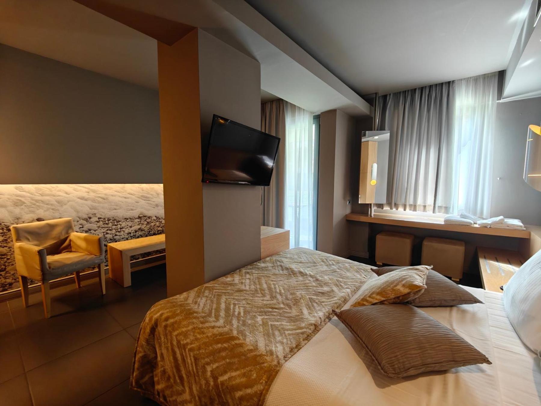 Elysion 5* Mytilíni