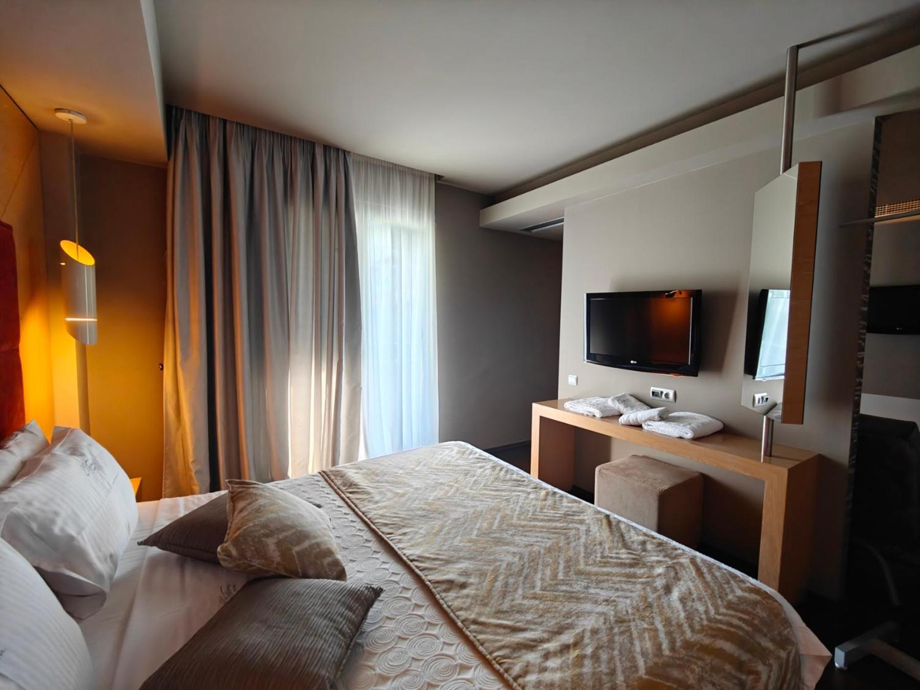 Elysion 5* Mytilíni