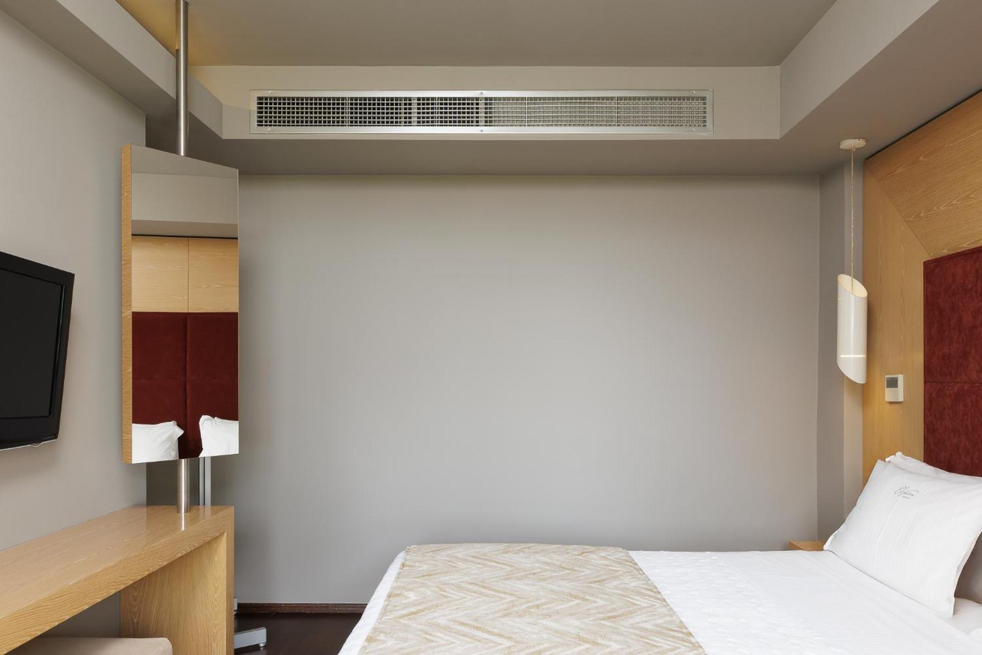 Elysion Hotel 5*